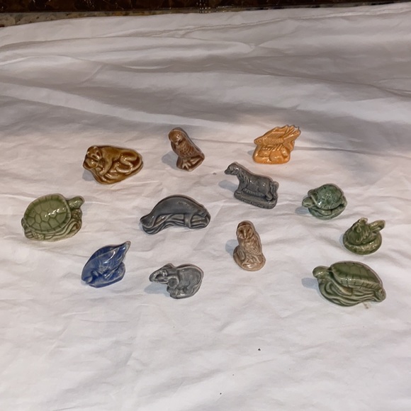 Wade Accents 2 Wade England Red Rose Tea Collectible Figurines